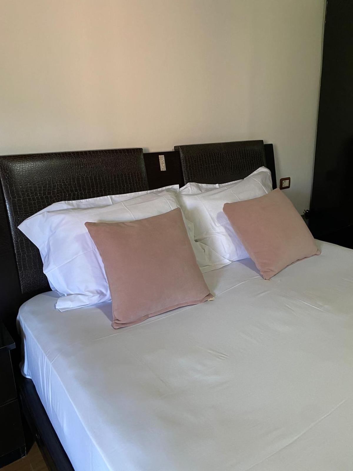 Bertis Guest House Gjirokaster Ngoại thất bức ảnh
